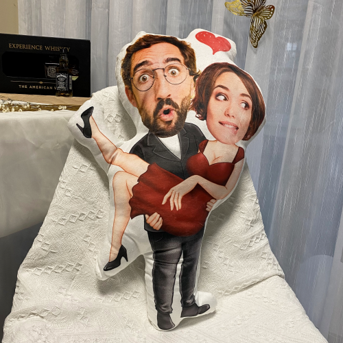 Custom-Funny-Face-Couple-Personalized-Photo-Custom-Shaped-Pillow_1_c3d64bc7-62c0-4aff-9b05-8be98f1ad54a.png